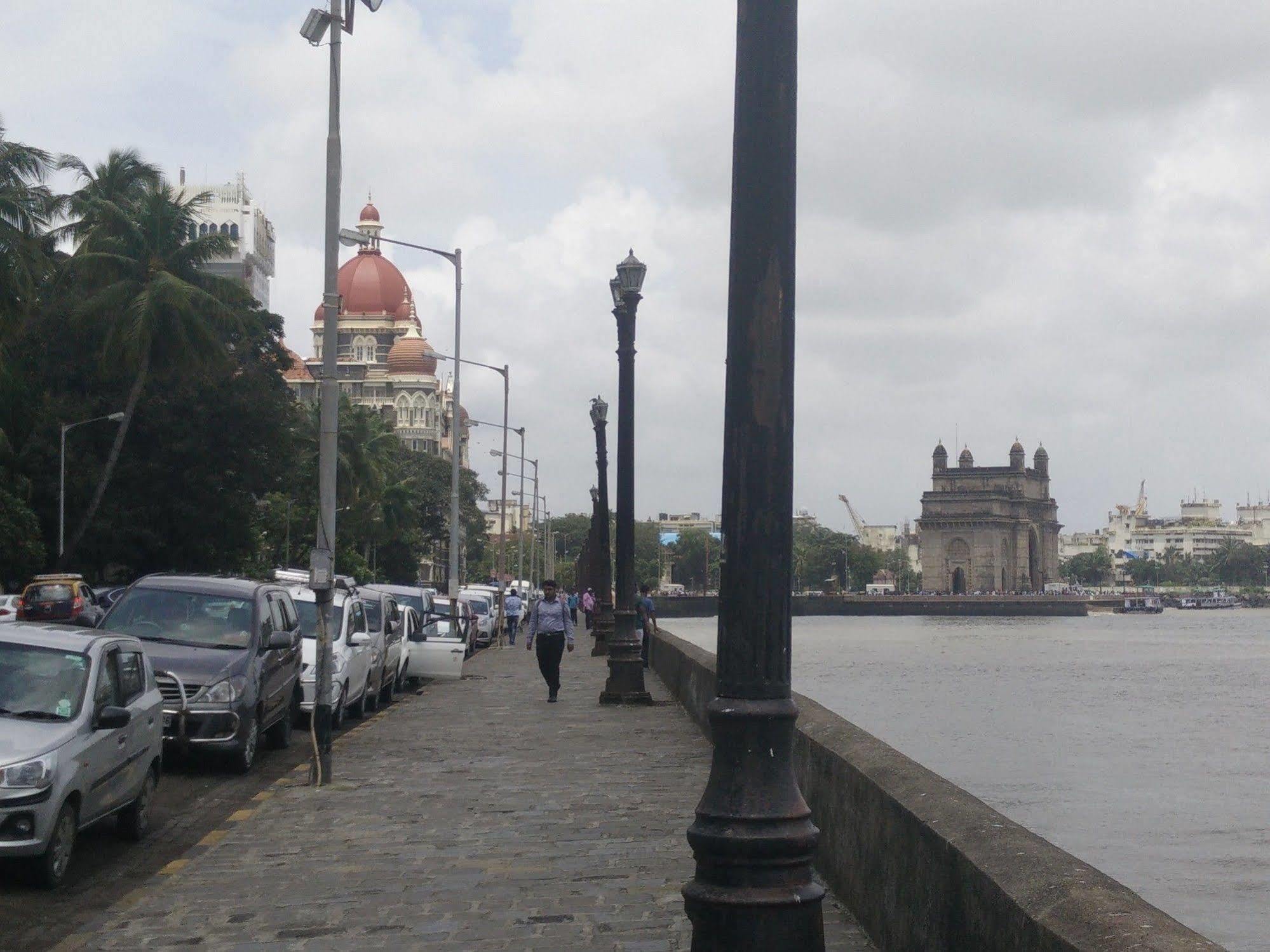Strand Hotel, Colaba Mumbai Exterior photo