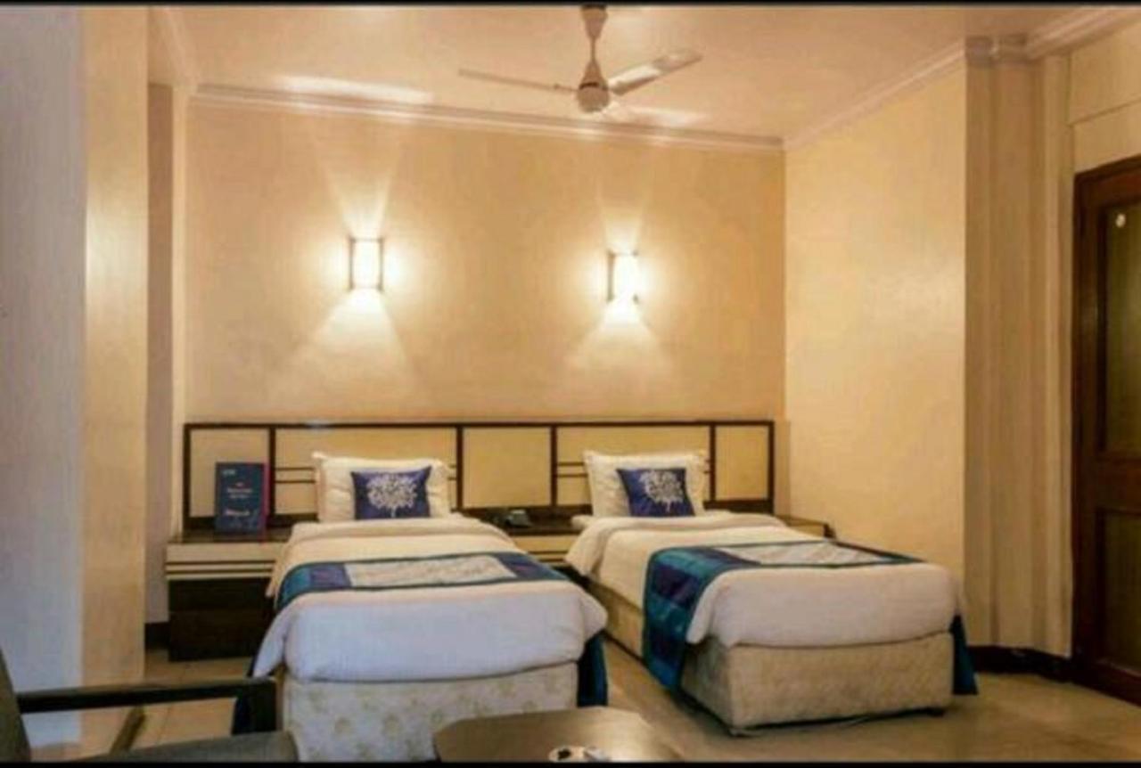 Strand Hotel, Colaba Mumbai Exterior photo
